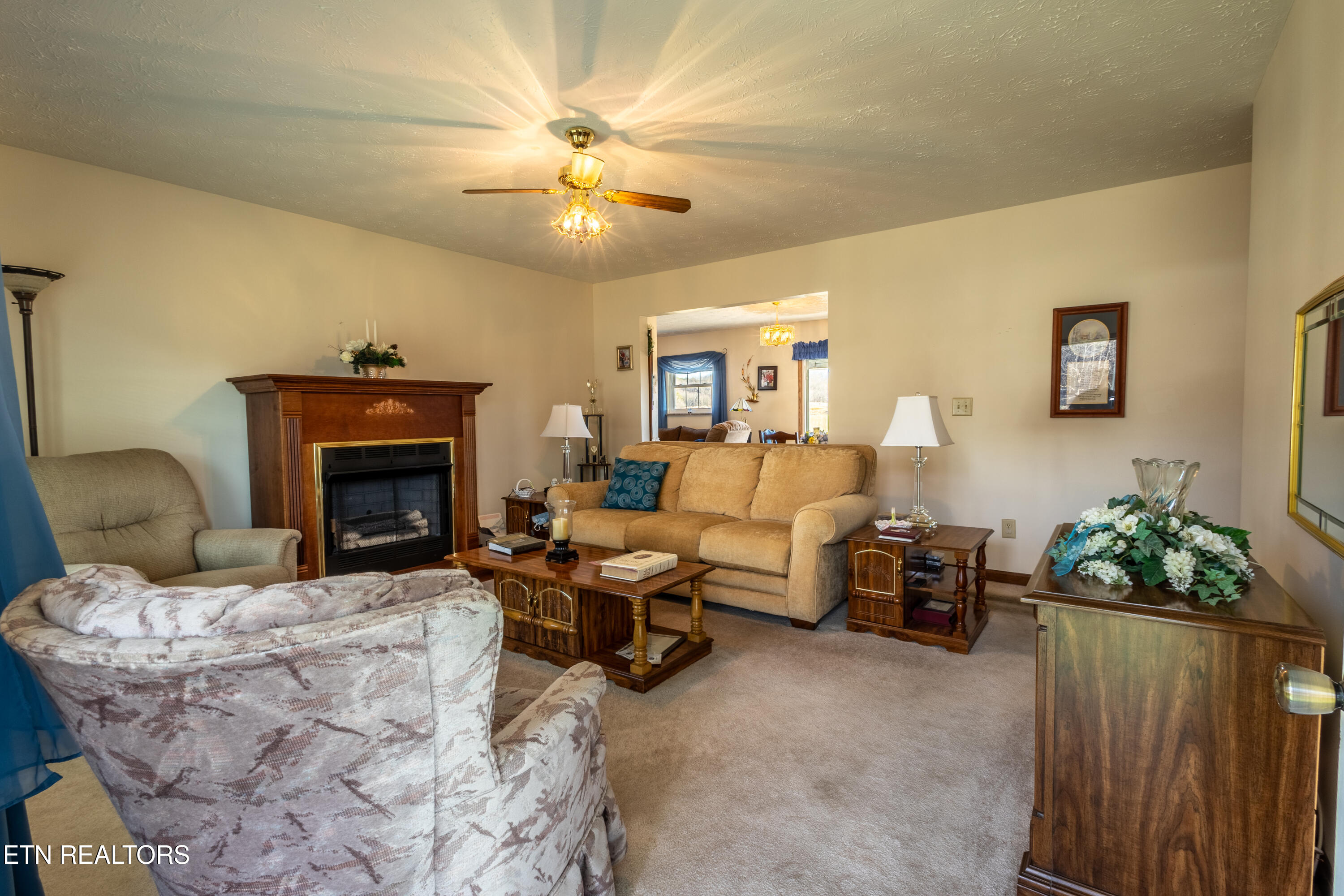 3859 Newport Hwy