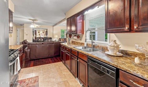 Tiny photo for 105 Trenton Drive, Oak Ridge, TN 37830 (MLS # 1352621)