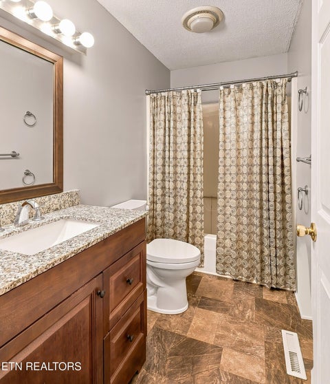 Tiny photo for 105 Trenton Drive, Oak Ridge, TN 37830 (MLS # 1352621)