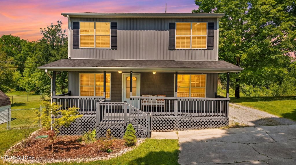 Photo of 2403 Maple Drive, Knoxville, TN 37918 (MLS # 1338527)