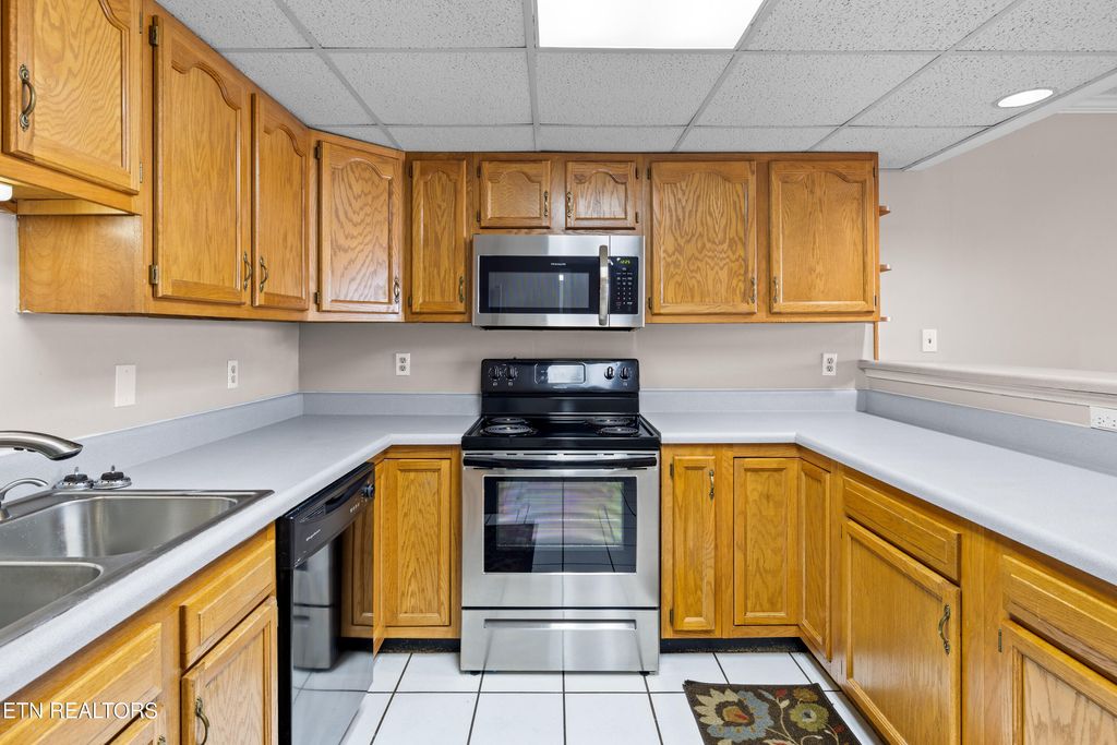 Photo of 111 Regal Tower, Maryville, TN 37804 (MLS # 1339003)