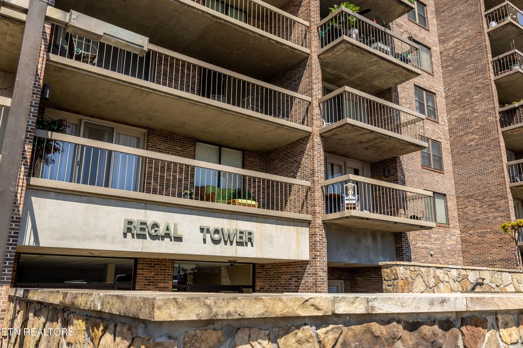 Photo of 111 Regal Tower, Maryville, TN 37804 (MLS # 1339003)
