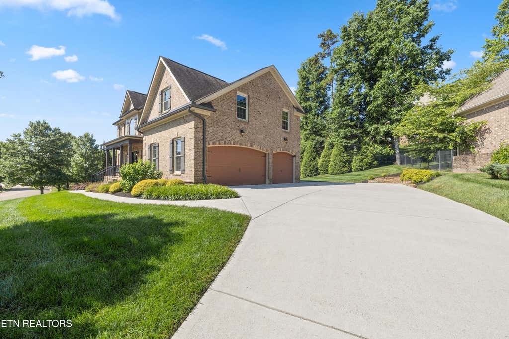 Photo of 633 Oak Cove Lane, Knoxville, TN 37922 (MLS # 1283620)
