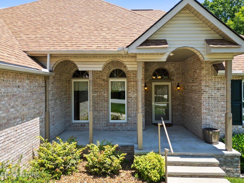 Photo of 222 Amherst Lane, Crossville, TN 38558 (MLS # 1343744)