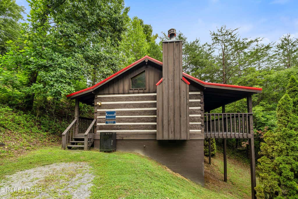 Photo of 2320 Foxwell Way, Sevierville, TN 37876 (MLS # 1350277)