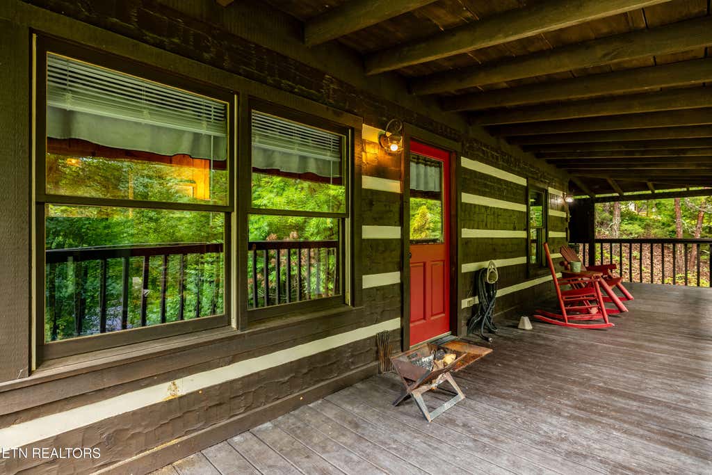 Photo of 2320 Foxwell Way, Sevierville, TN 37876 (MLS # 1350277)