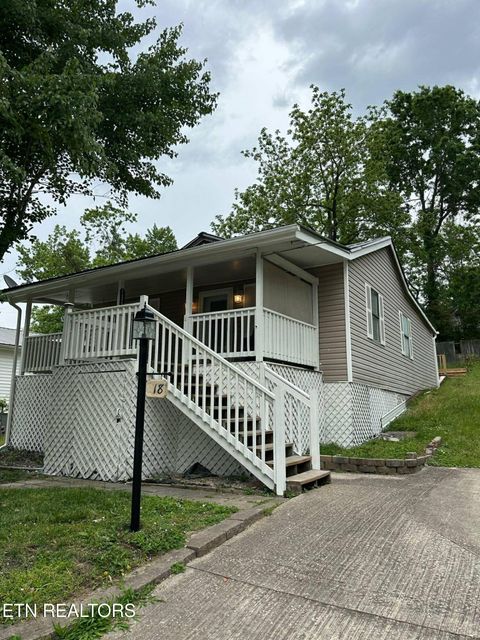 Photo of 218 N Cross St, Oneida, TN 37841 (MLS # 1342261)