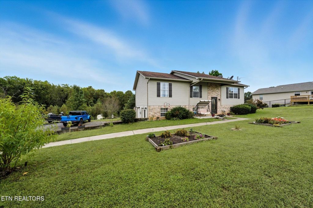 Photo of 705 Wanda Sue Court, Strawberry Plains, TN 37871 (MLS # 1317086)