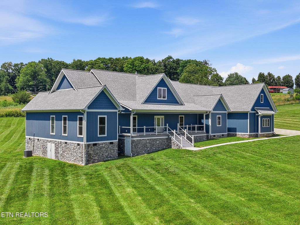 Photo of 641 Zirkle Rd, Dandridge, TN 37725 (MLS # 1346492)
