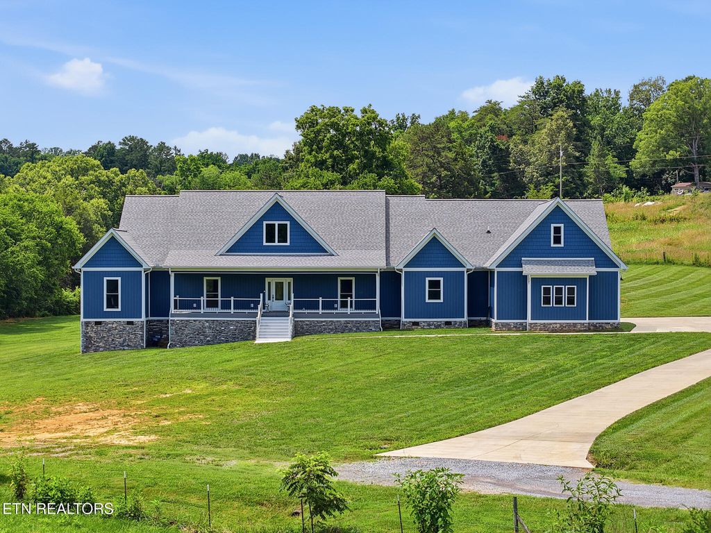 Photo of 641 Zirkle Rd, Dandridge, TN 37725 (MLS # 1346492)