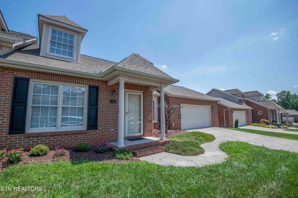 Photo of 7514 Julesburg Way, Powell, TN 37849 (MLS # 1309913)