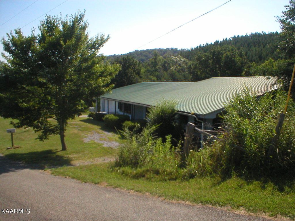 Photo of 177 Martin Rd, Tellico Plains, TN 37385 (MLS # 1237571)
