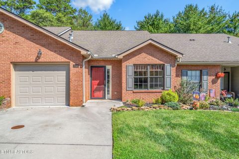 Photo of 708 Rose Garden Way, Knoxville, TN 37919 (MLS # 1318358)