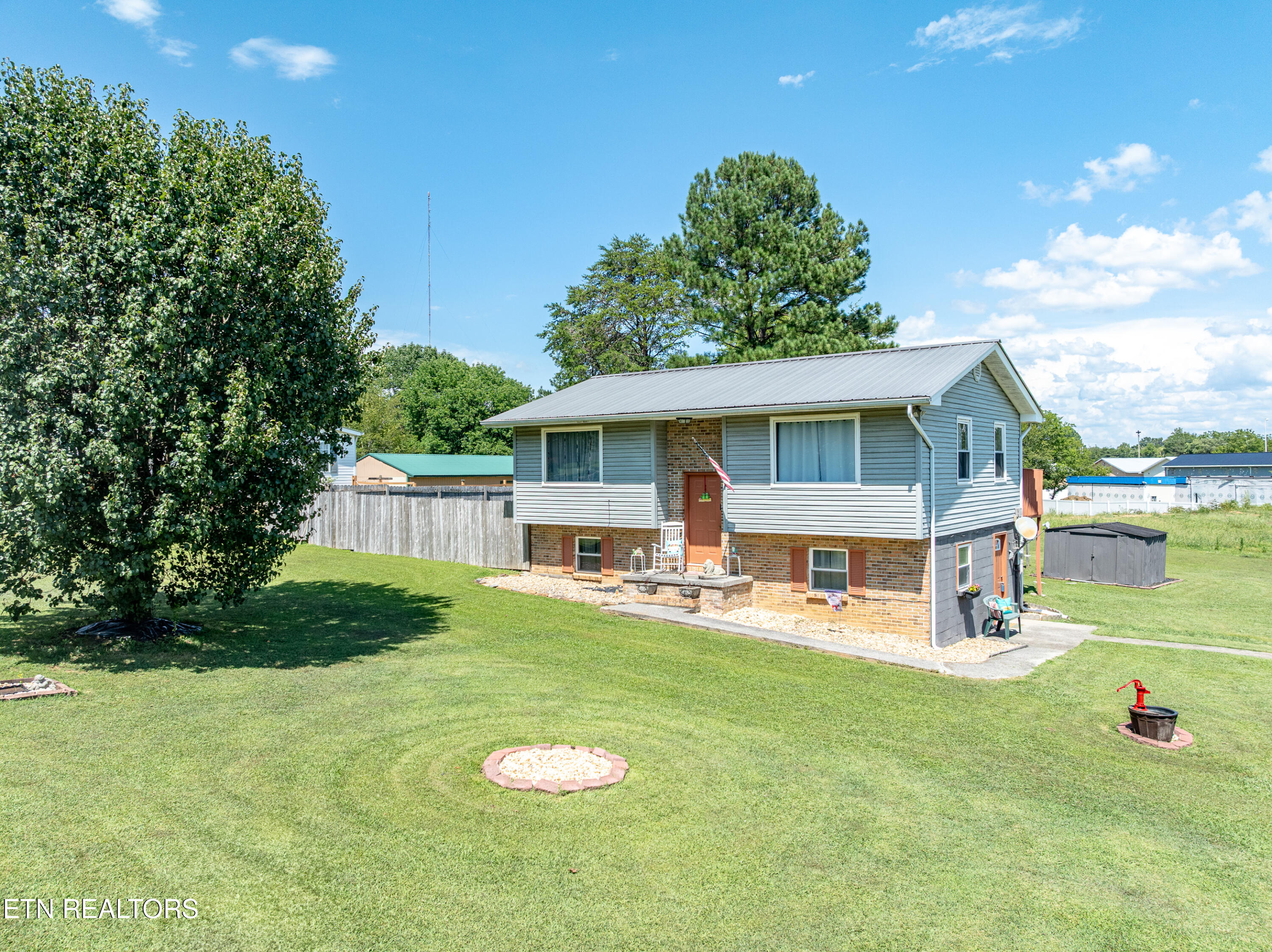 200 Sequoyah Drive