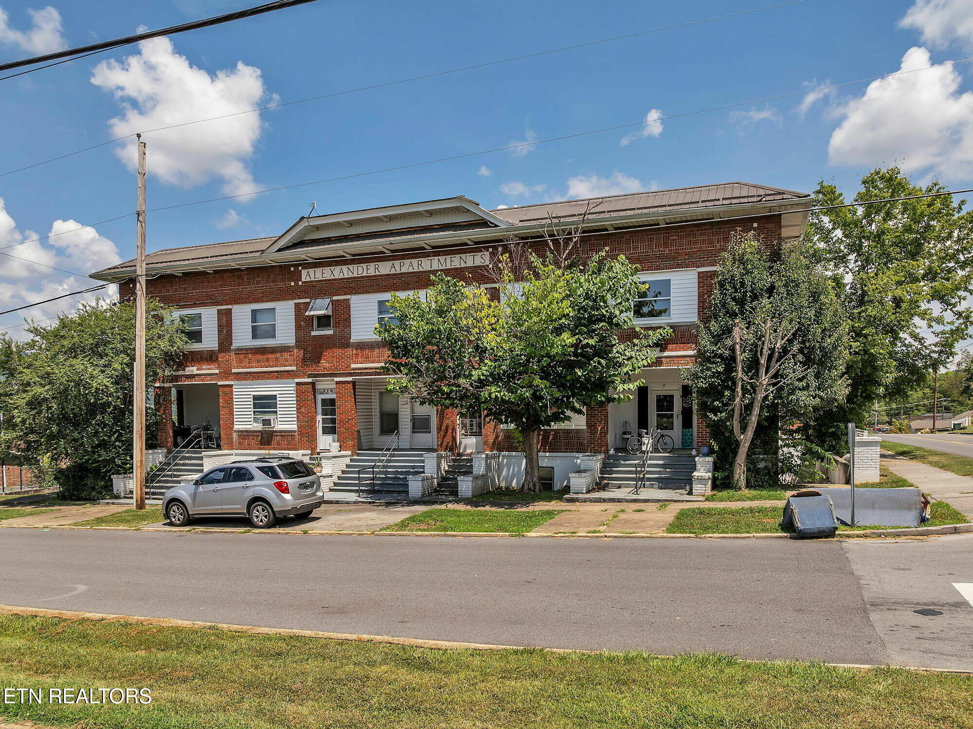 112 S Watauga Ave