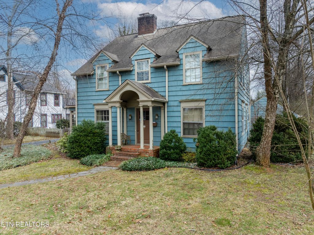 Photo of 1206 Oak Park Ave, Maryville, TN 37803 (MLS # 1330785)