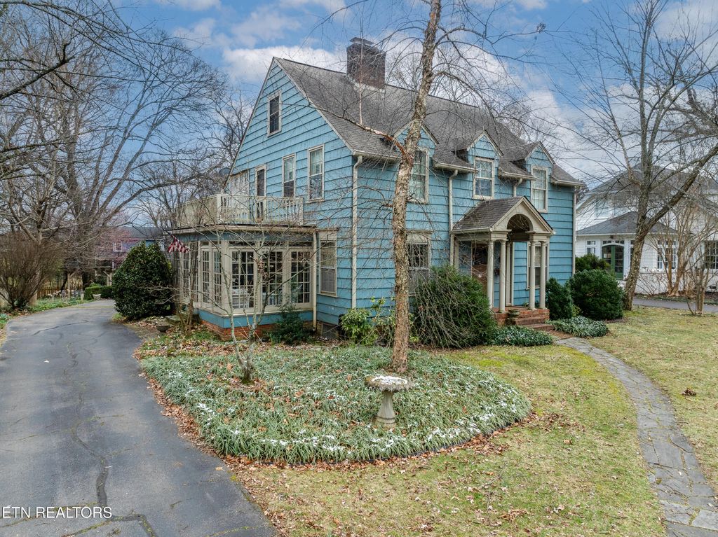 Photo of 1206 Oak Park Ave, Maryville, TN 37803 (MLS # 1330785)