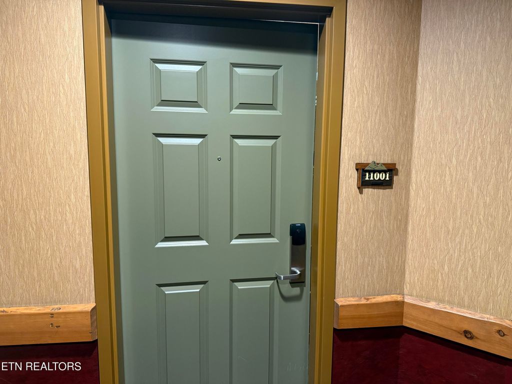 Photo of 1424 Old Knoxville Hwy #11001, Sevierville, TN 37876 (MLS # 1321961)