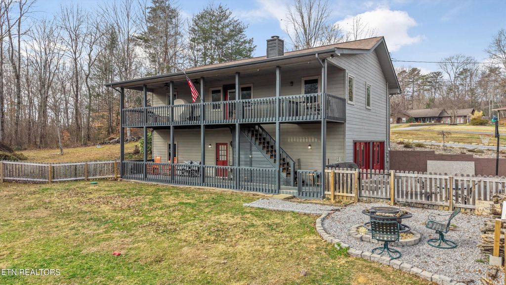 Photo of 3225 Laurelwood Ave, Sevierville, TN 37862 (MLS # 1325399)