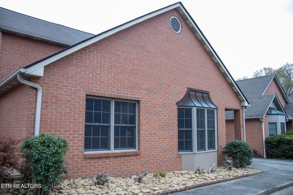 Photo of 1121 Fairgrounds Court, Kingston, TN 37763 (MLS # 1333954)