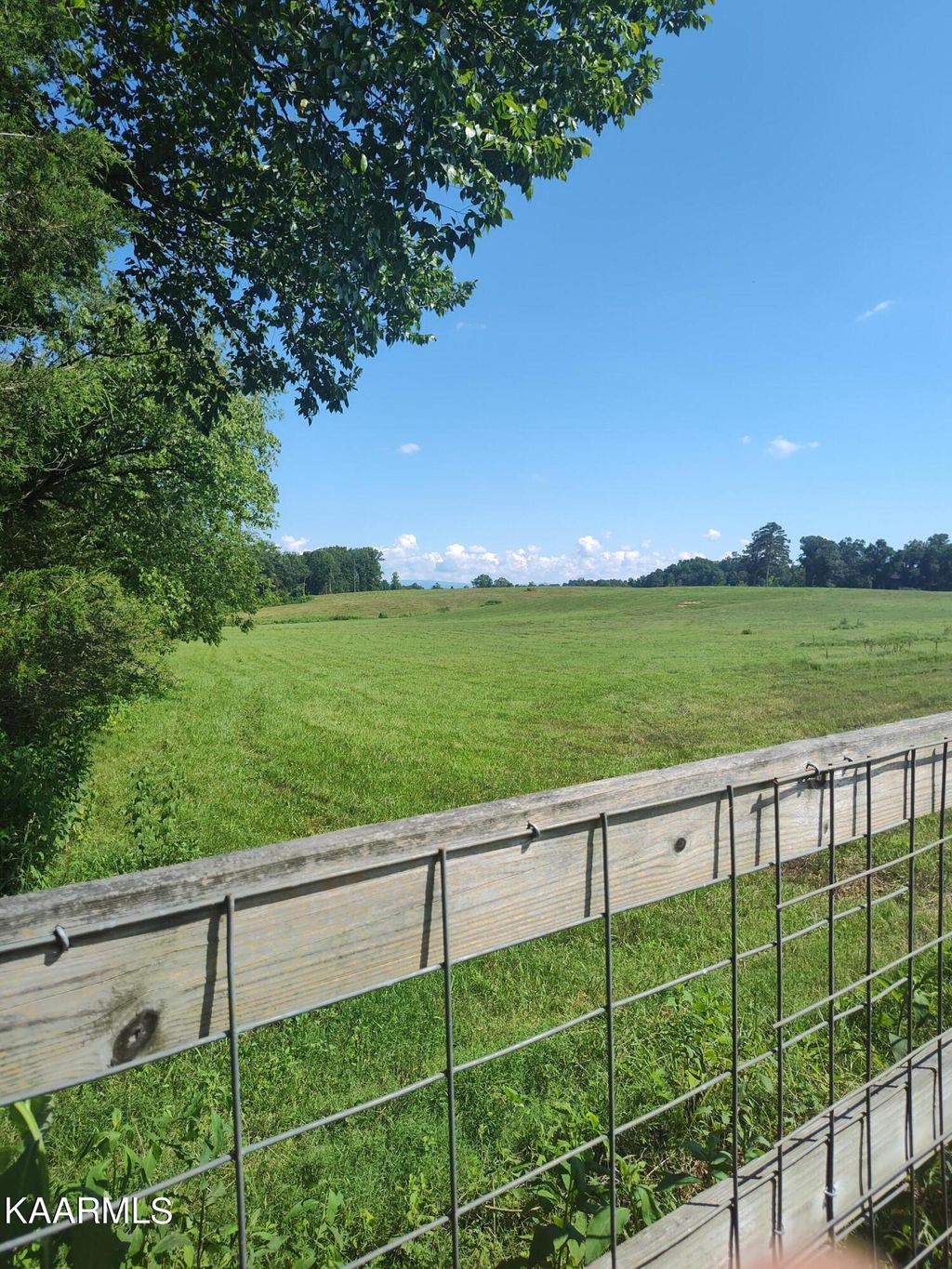 Photo of 6985 Craigs Chapel Rd, Greenback, TN 37742 (MLS # 1235781)