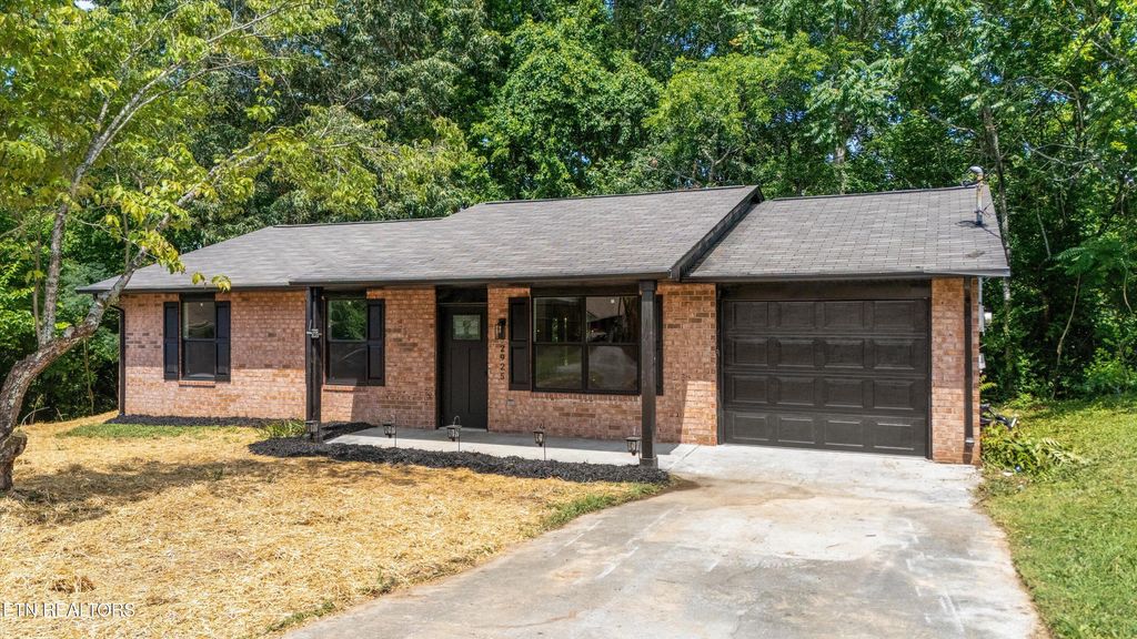 Photo of 2925 Bethel Place, Powell, TN 37849 (MLS # 1308317)