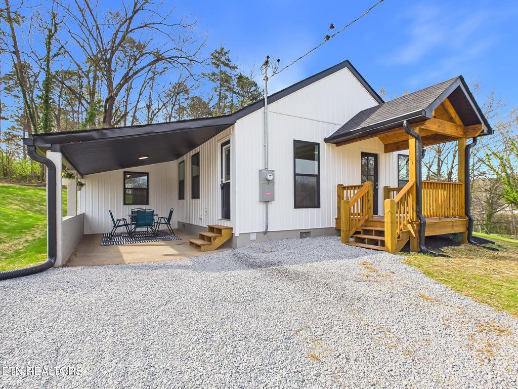 Photo of 6 Shawnee Trail Trl, Athens, TN 37303 (MLS # 1333614)