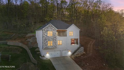 1853 Calgary Falls Lane Knoxville TN 37931