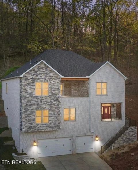 1853 Calgary Falls Lane Knoxville TN 37931