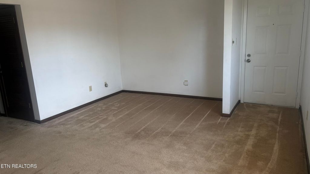 Photo of 810 Highland Drive #103, Knoxville, TN 37912 (MLS # 1329830)