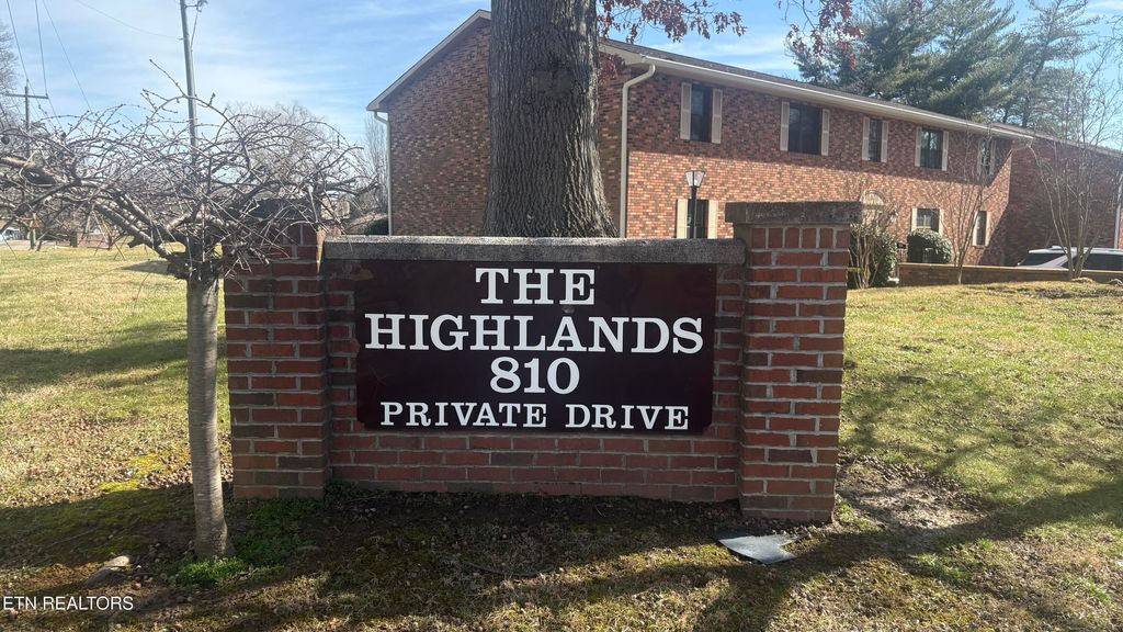 Photo of 810 Highland Drive #103, Knoxville, TN 37912 (MLS # 1329830)
