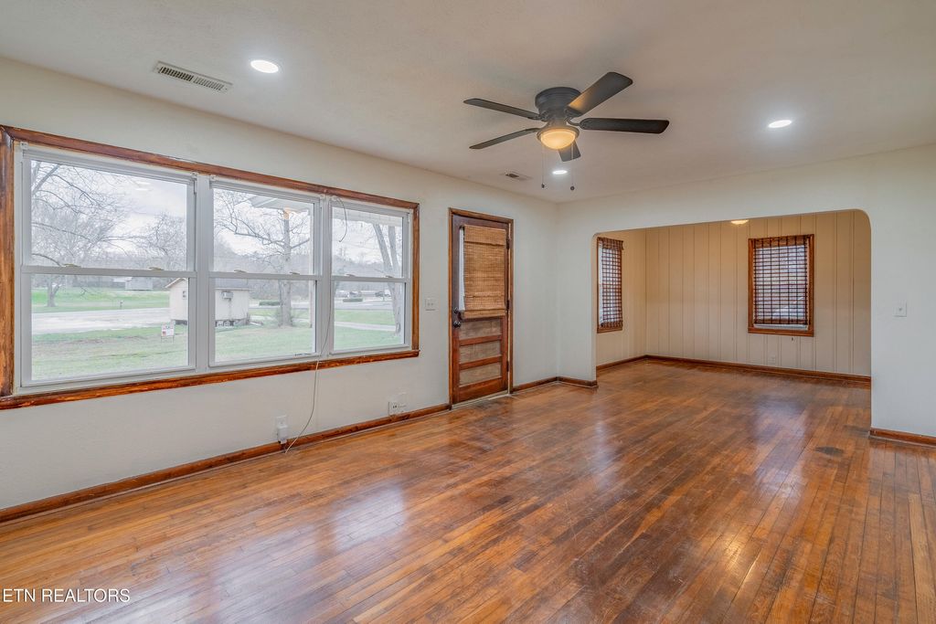 Photo of 523 Rock Bridge Rd, Oliver Springs, TN 37840 (MLS # 1330396)