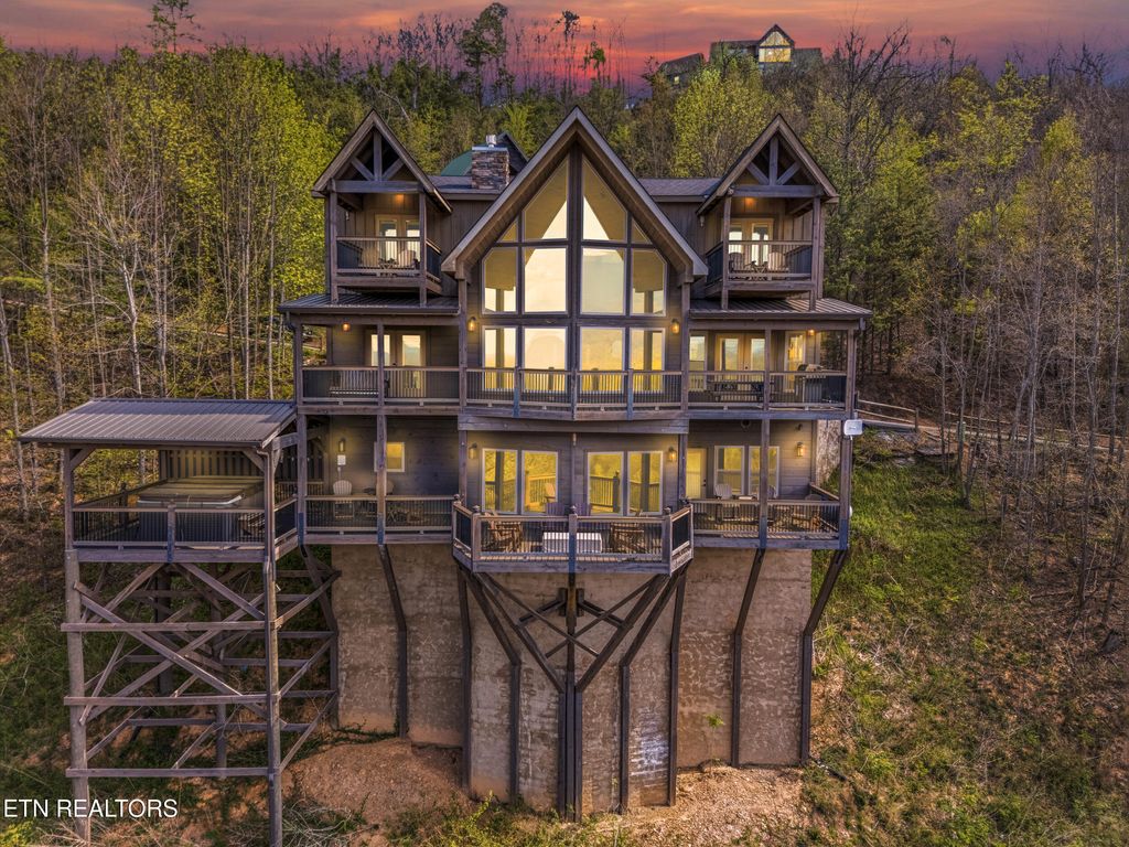 Photo of 2643 Dogwood Ridge Way, Sevierville, TN 37862 (MLS # 1336081)