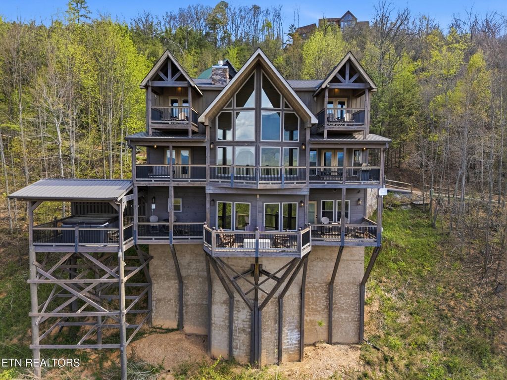 Photo of 2643 Dogwood Ridge Way, Sevierville, TN 37862 (MLS # 1336081)