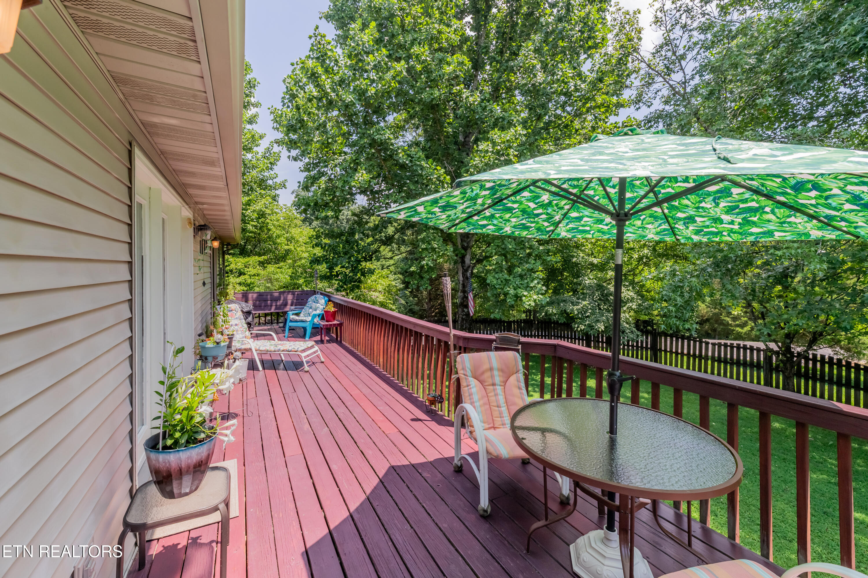 160 Amohi Way