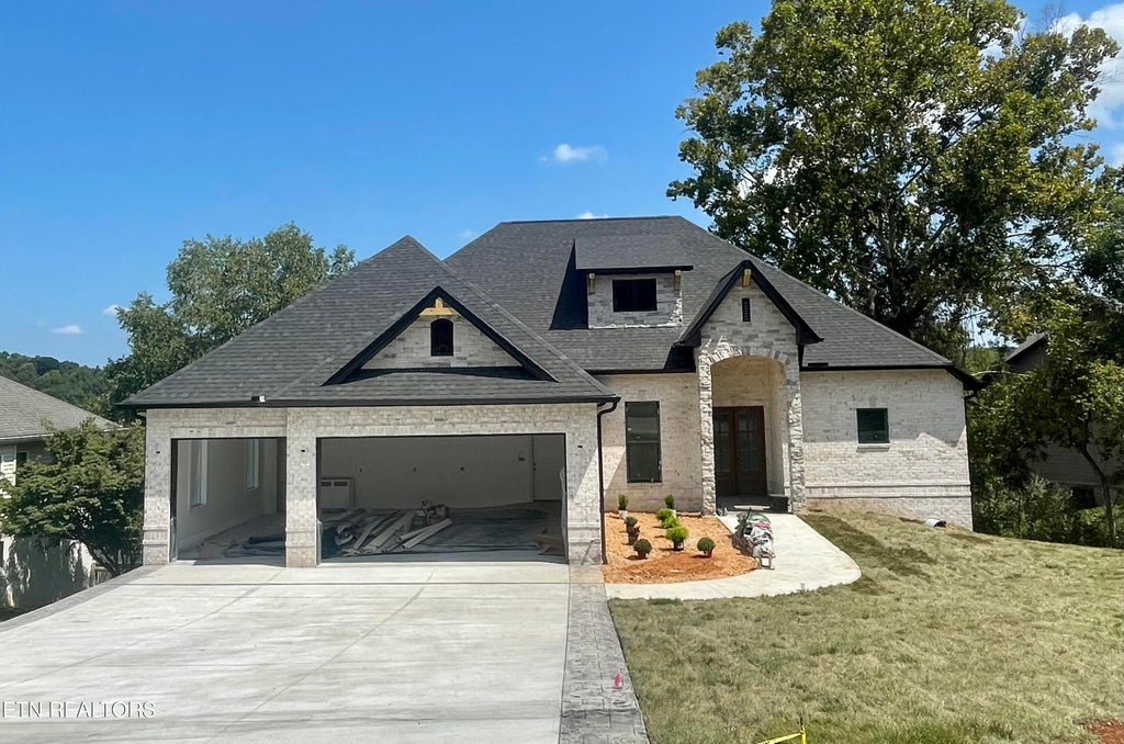 Photo of 261 Ootsima Way Way, Loudon, TN 37774 (MLS # 1352982)