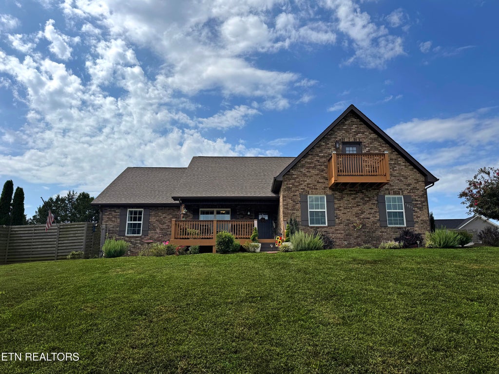 Photo of 1807 Grey Ridge Rd, Maryville, TN 37801 (MLS # 1354825)