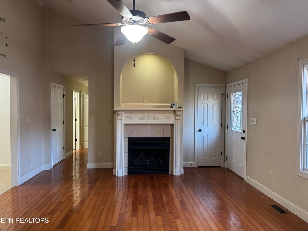 Photo of 108 Stem Lane, Clinton, TN 37716 (MLS # 1324694)