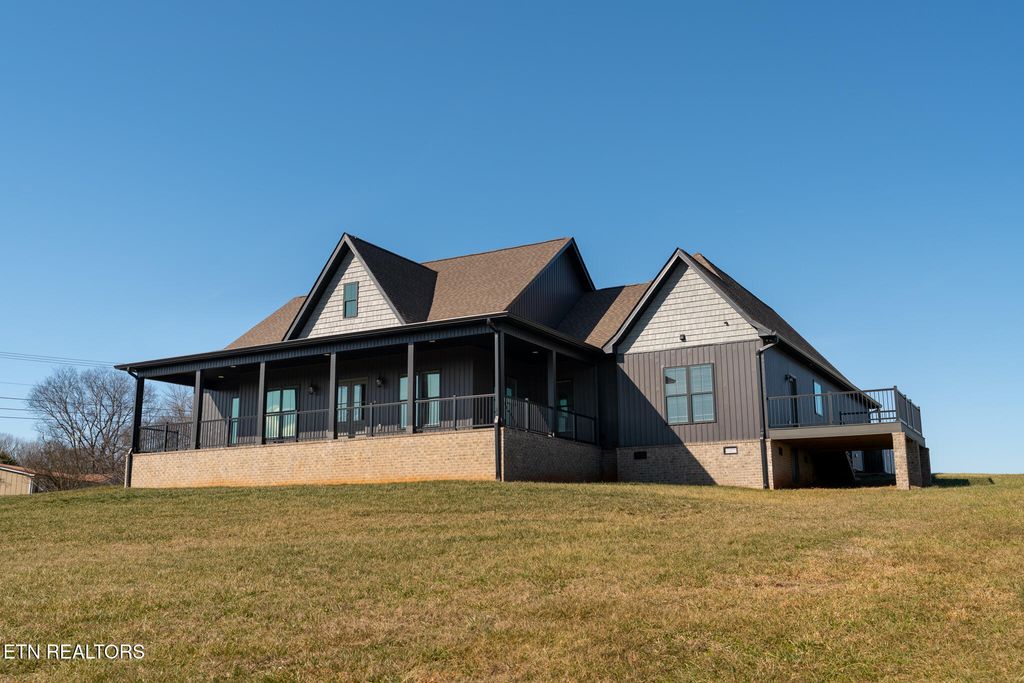 Photo of 1340 Jim Fain Rd, Sevierville, TN 37876 (MLS # 1327430)