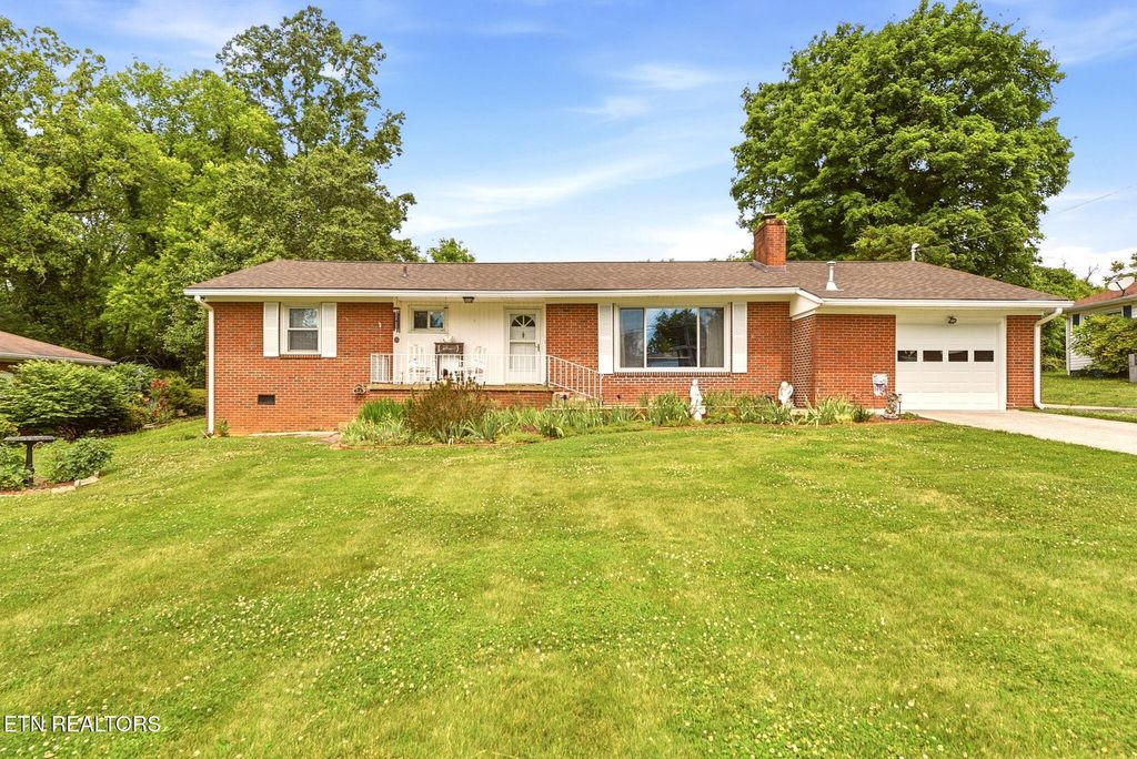 Photo of 311 Woodhaven Lane, Clinton, TN 37716 (MLS # 1340014)