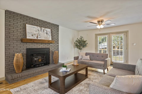 Tiny photo for 209 S Laurel Circle, Knoxville, TN 37912 (MLS # 1359904)