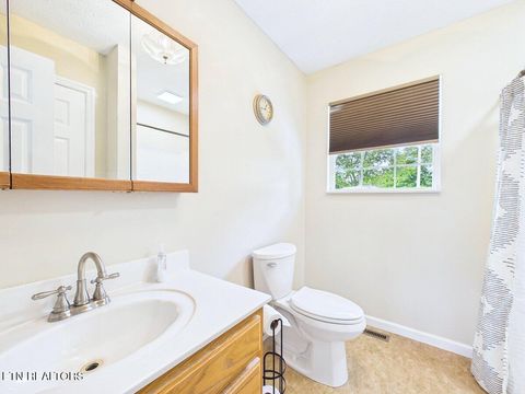 Tiny photo for 128 County Road 101, Riceville, TN 37370 (MLS # 1341354)