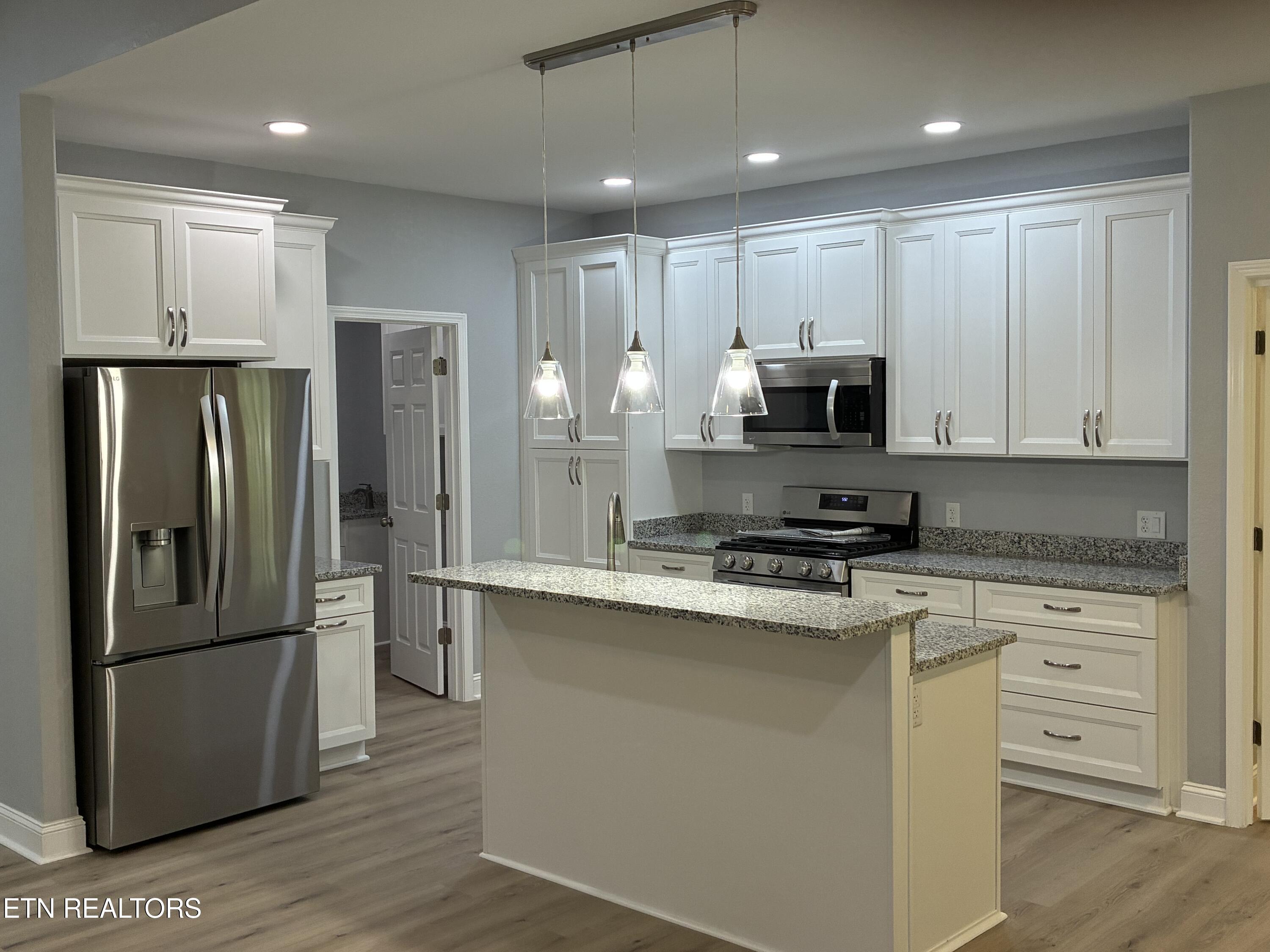 134 Glenwood Drive - Photo 4