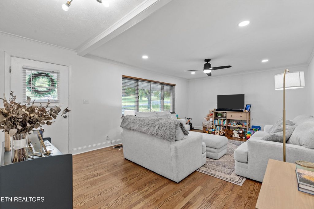 Photo of 1024 Lancewood Drive, Knoxville, TN 37920 (MLS # 1331179)