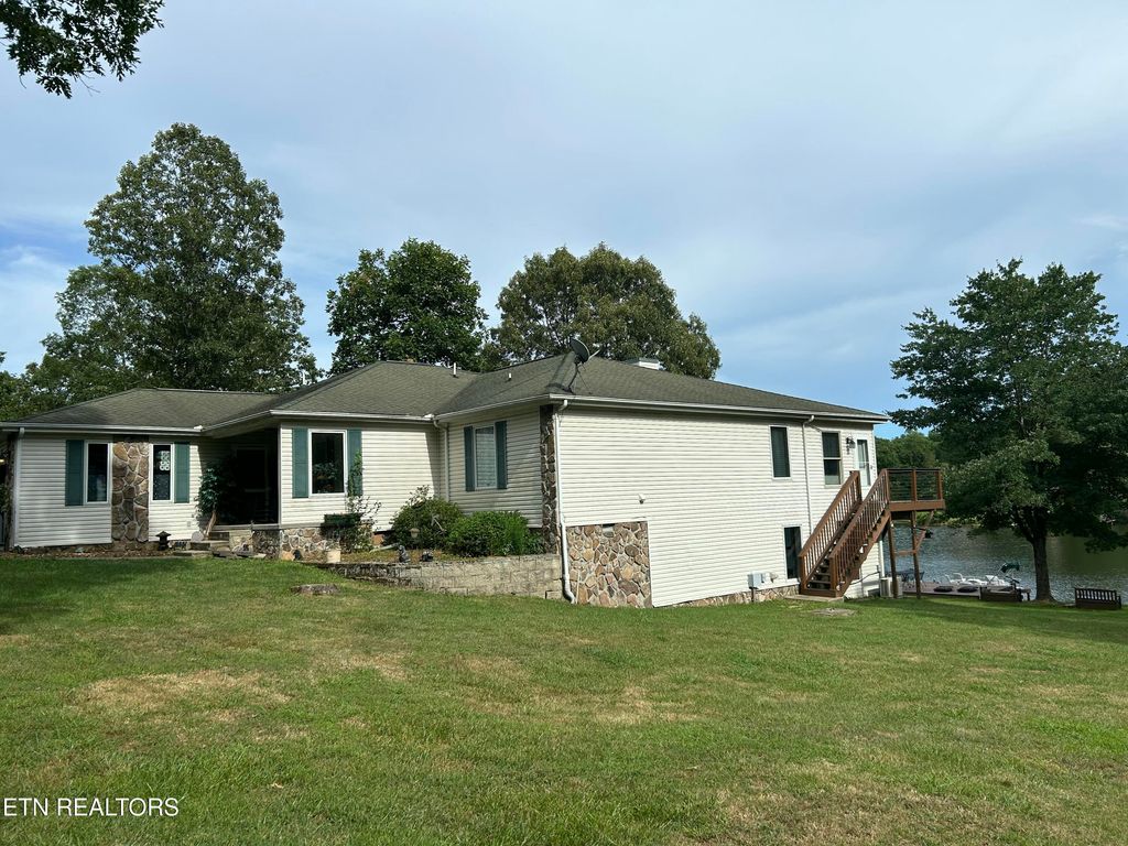 Photo of 130 Mena Lane, Crossville, TN 38572 (MLS # 1308564)
