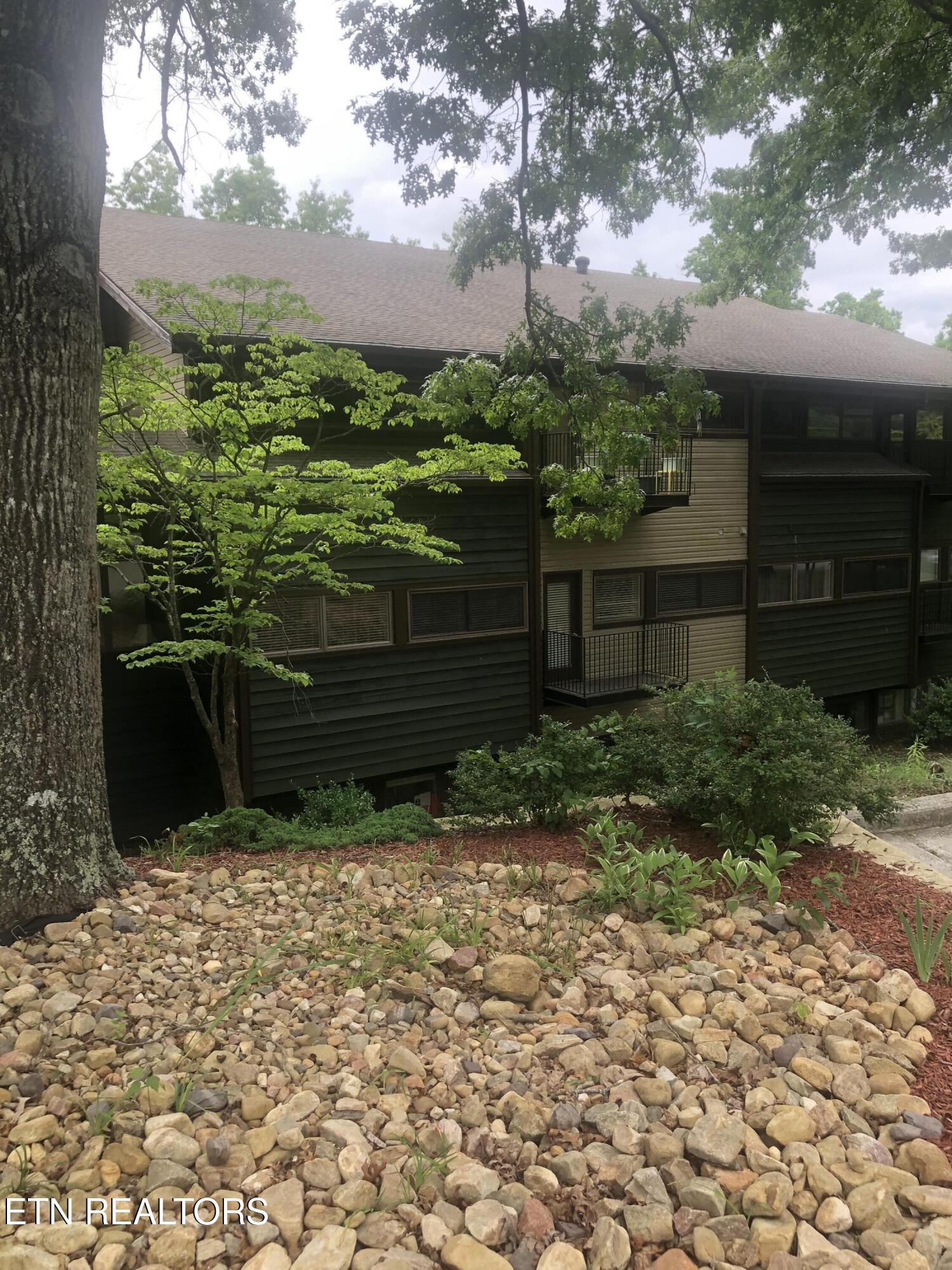 13 Ridgeway Rd 2-G
