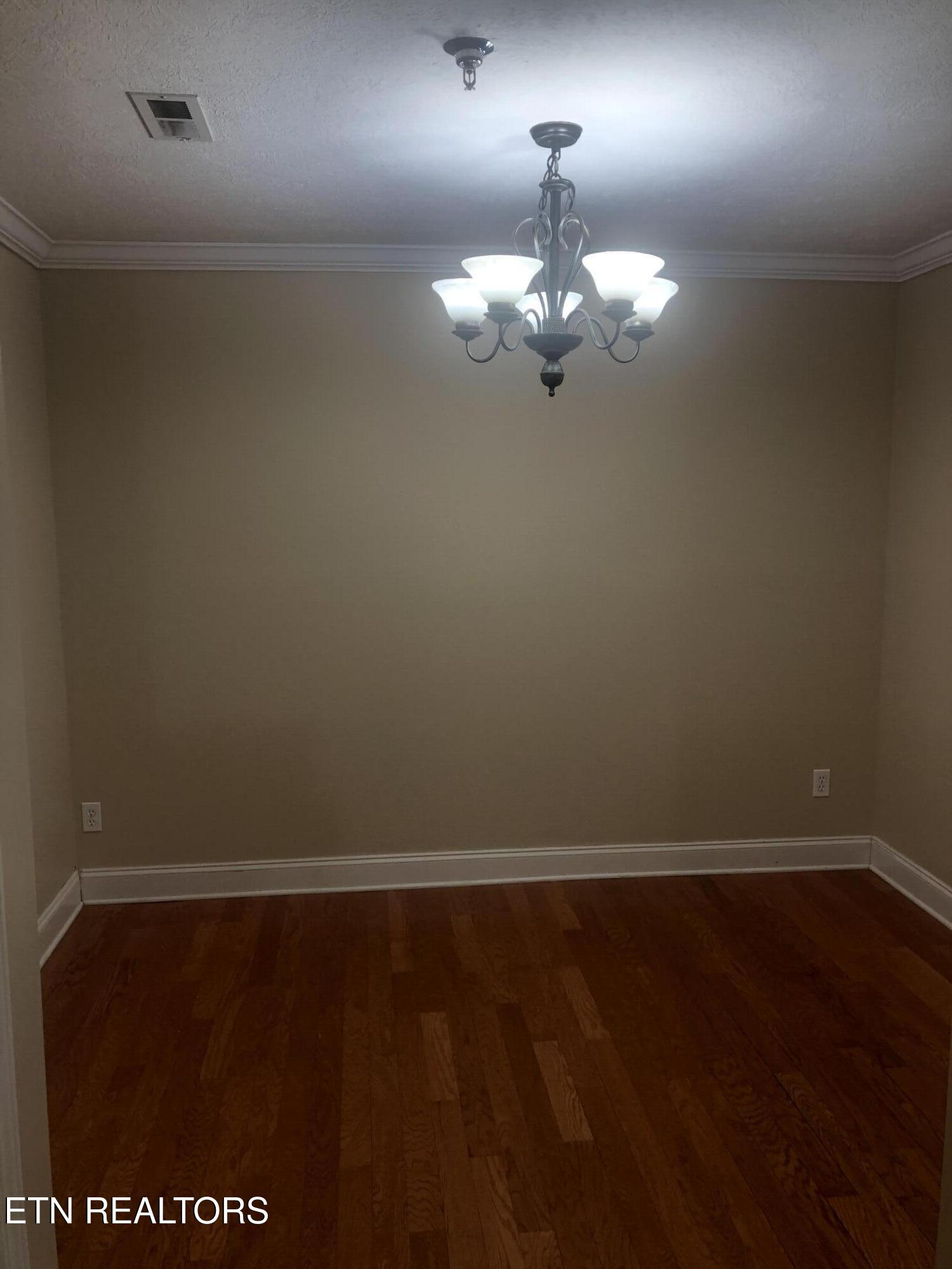 13 Ridgeway Rd 2-G
