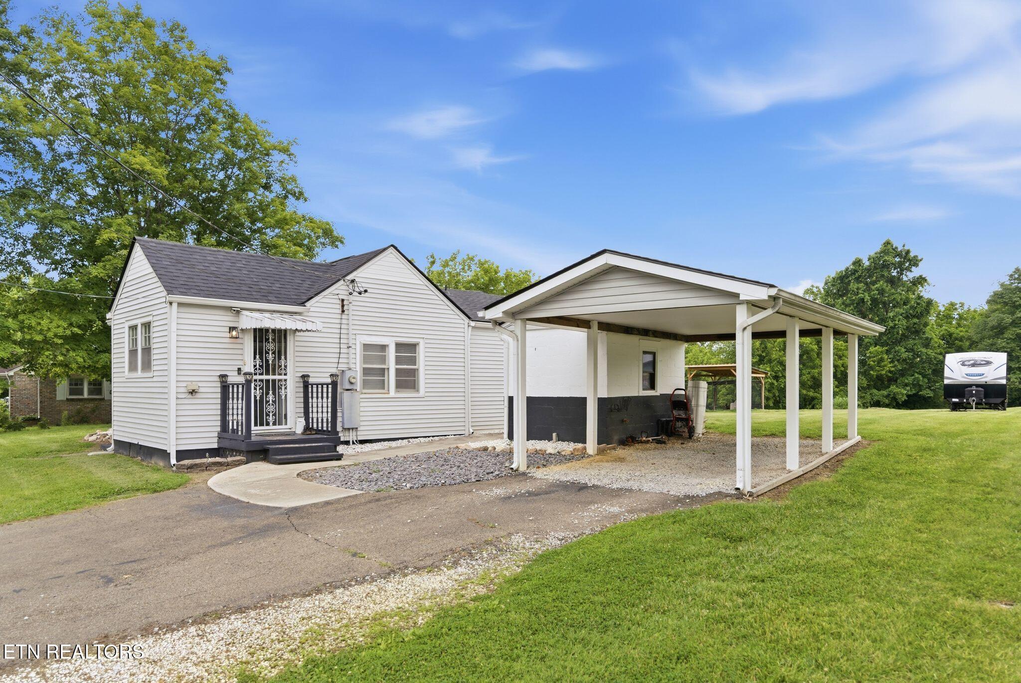9207 Strawberry Plains Pike