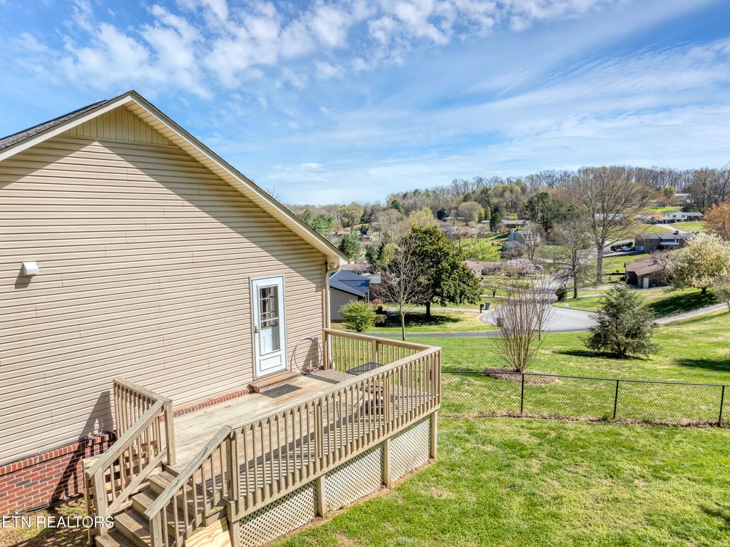 Photo of 1580 Pin Oak Drive, Morristown, TN 37814 (MLS # 1334006)