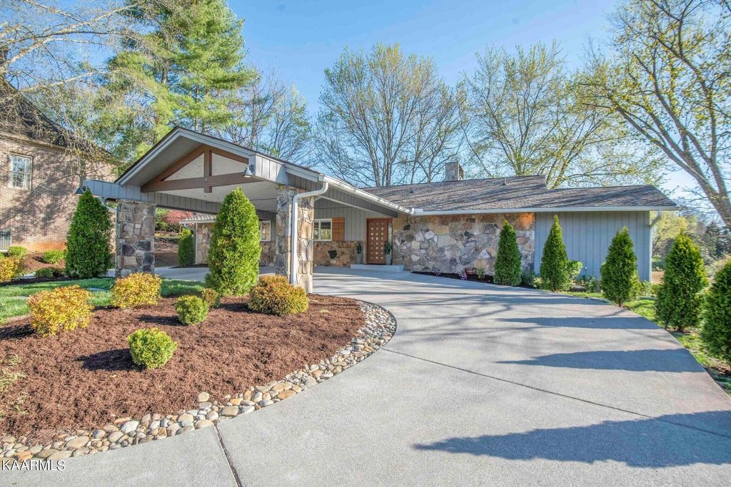 Photo of 206 Saint Andrews Drive, Farragut, TN 37934 (MLS # 1229531)